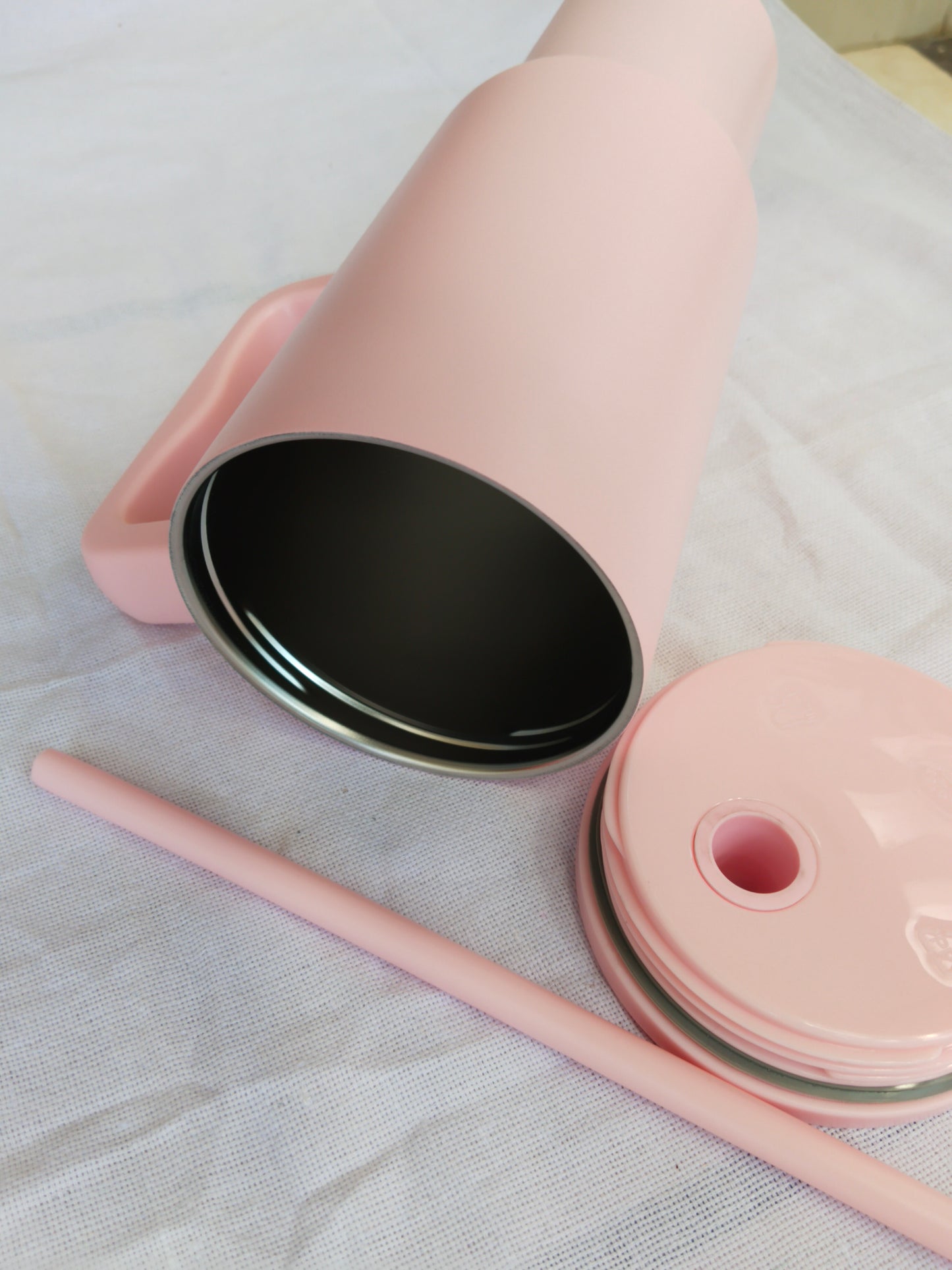 The QUENCHER – 1200ml Insulated Tumbler (Hot & Cold) - Pink